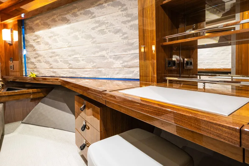 Seawater Yacht Photos Pics 