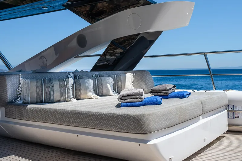 Seawater Yacht Photos Pics 