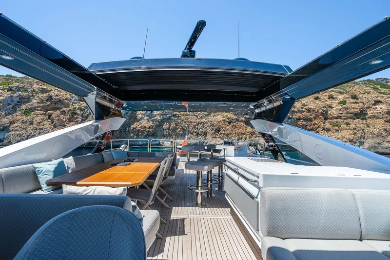 Seawater Yacht Photos Pics 