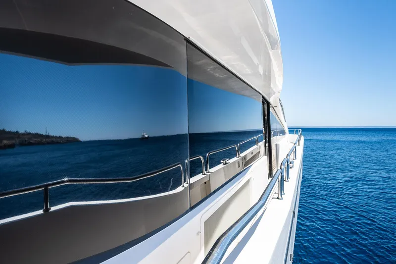 Seawater Yacht Photos Pics 