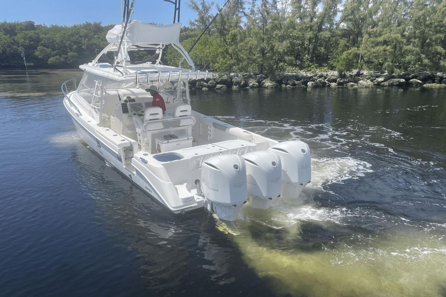 2014 Everglades 350LX