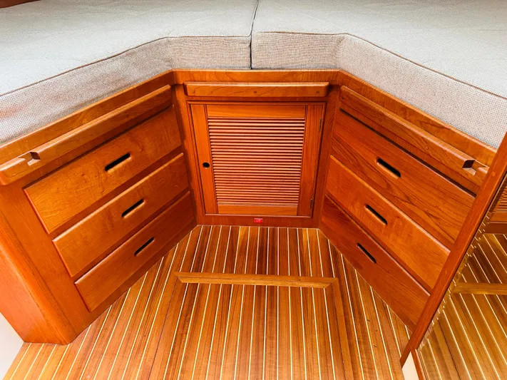 Sora Yacht Photos Pics 