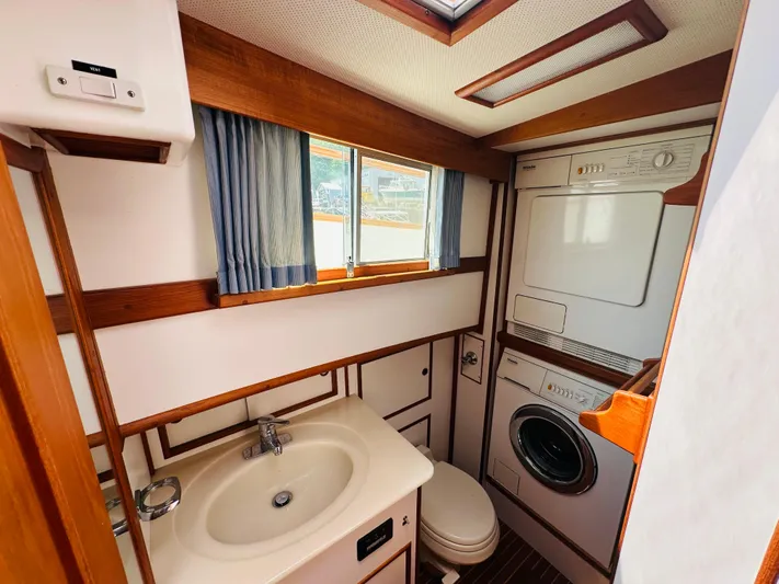 Sora Yacht Photos Pics 