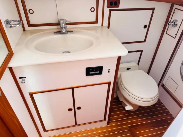 Sora Yacht Photos Pics 