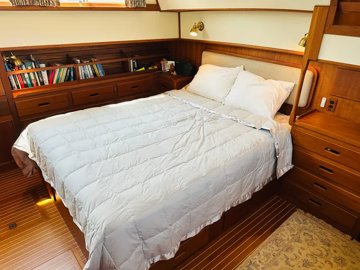 Sora Yacht Photos Pics 