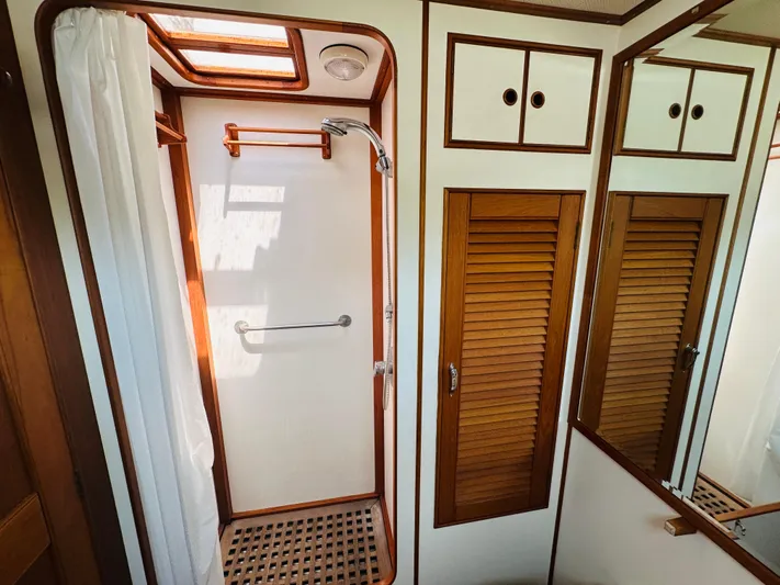 Sora Yacht Photos Pics 