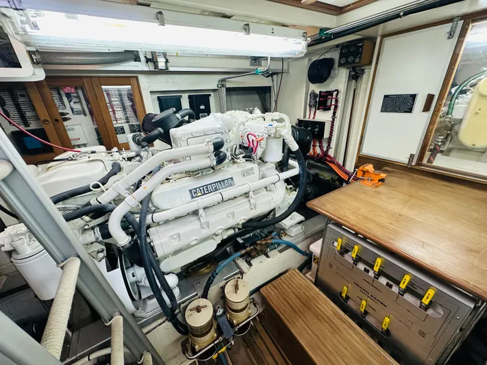 Sora Yacht Photos Pics 