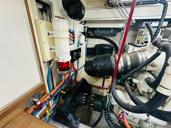 Sora Yacht Photos Pics 