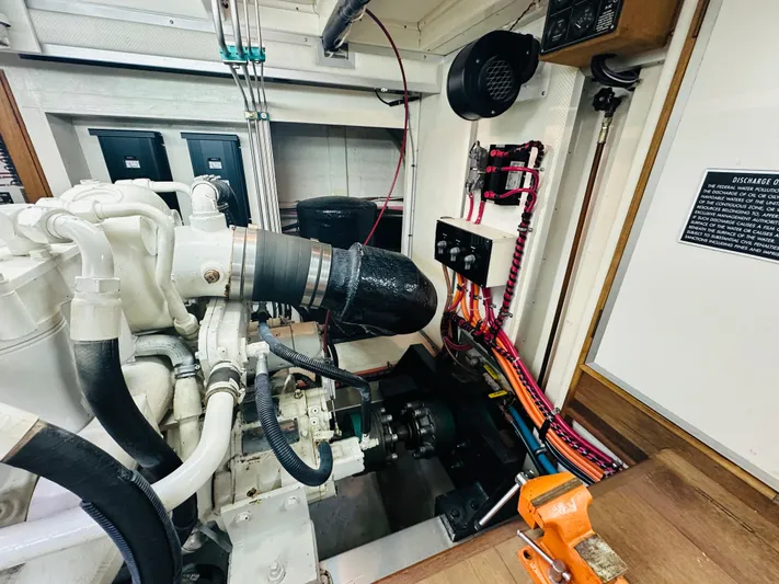 Sora Yacht Photos Pics 