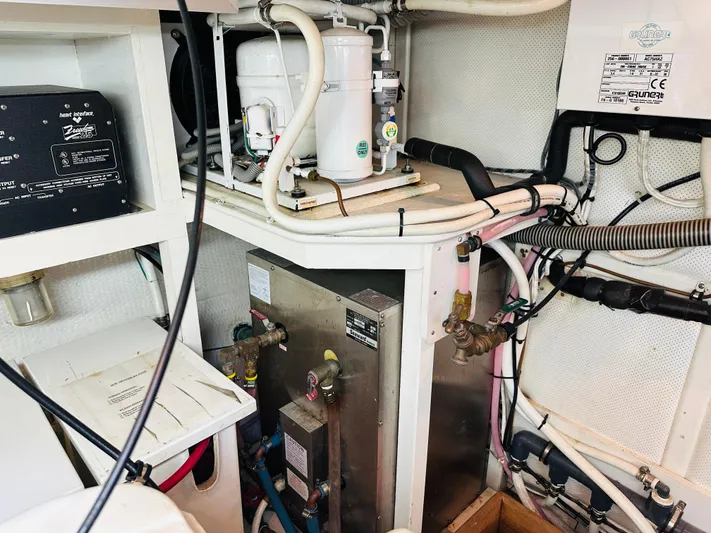 Sora Yacht Photos Pics 