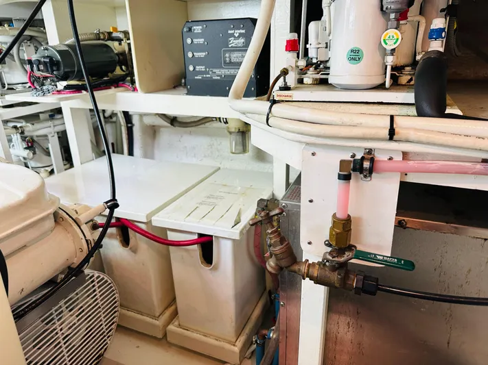 Sora Yacht Photos Pics 