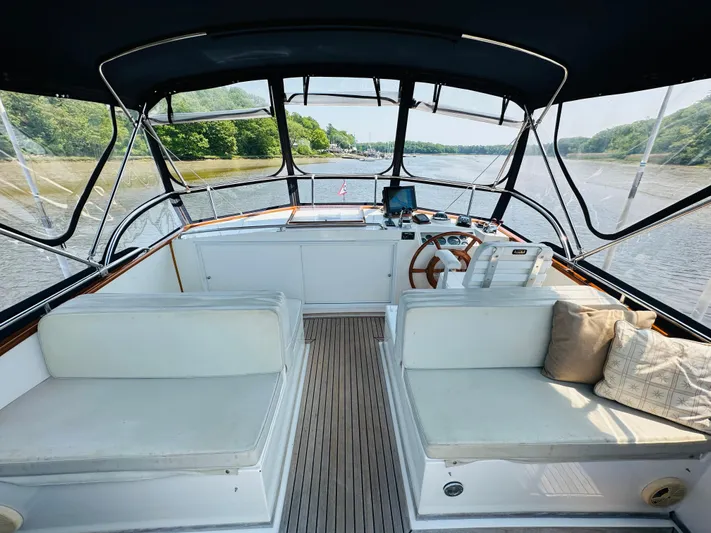 Sora Yacht Photos Pics 