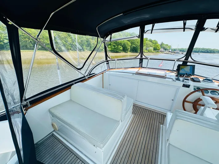 Sora Yacht Photos Pics 