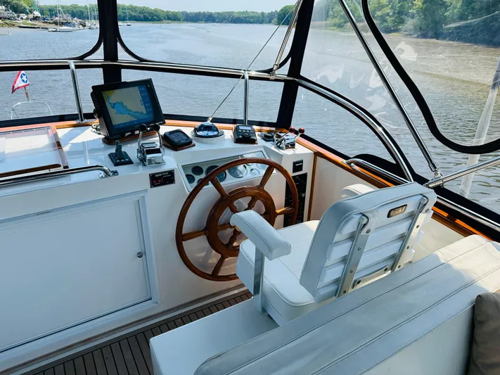 Sora Yacht Photos Pics 