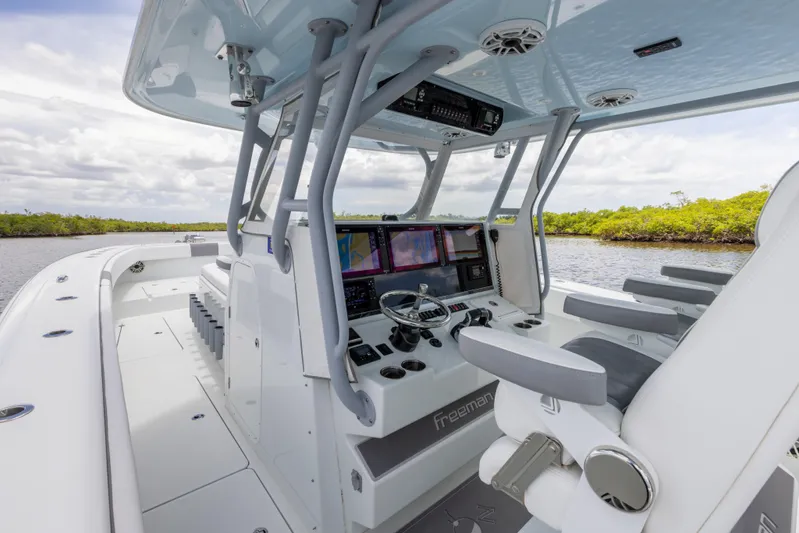  Yacht Photos Pics 2019 Freeman 42 LR boat cockpit with advanced navigation system.