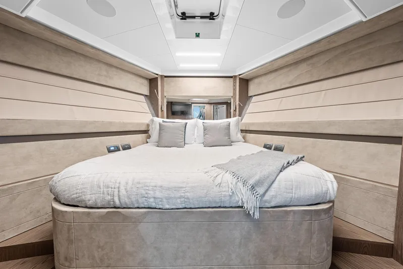 Funseeker Yacht Photos Pics 