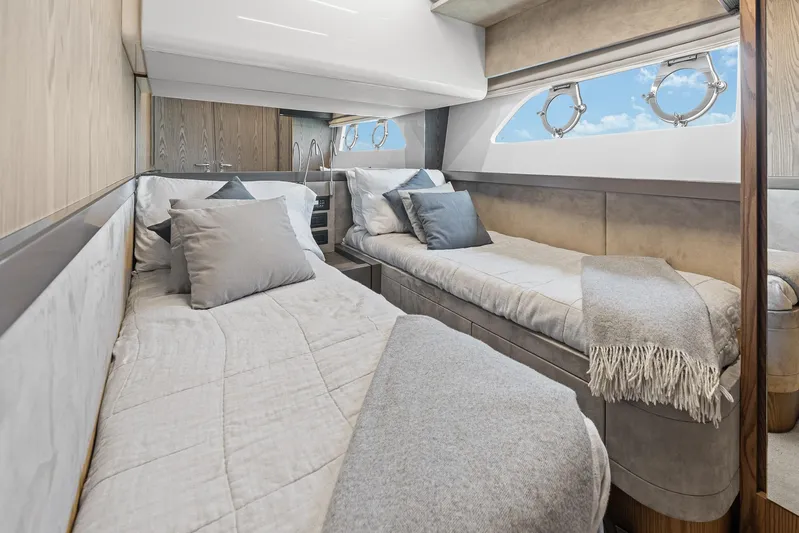 Funseeker Yacht Photos Pics 