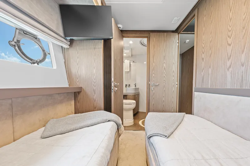 Funseeker Yacht Photos Pics 