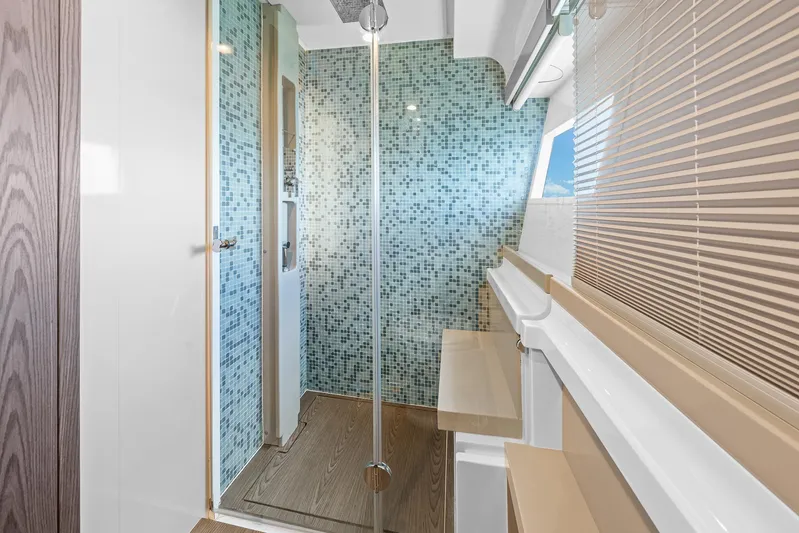 Funseeker Yacht Photos Pics 