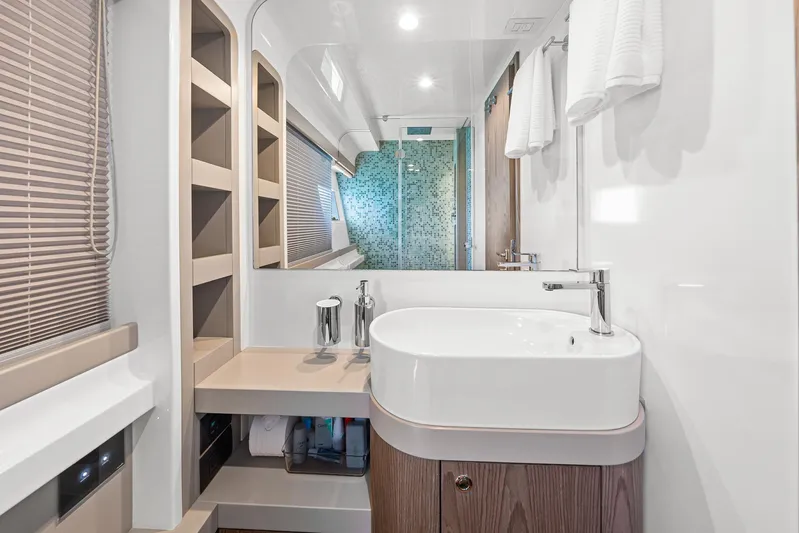 Funseeker Yacht Photos Pics 