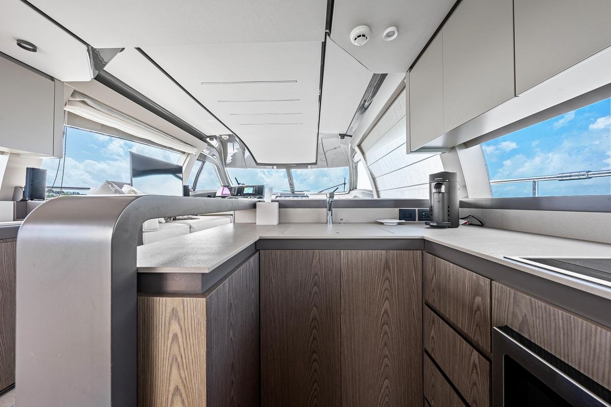 2018 Ferretti Yachts 55 