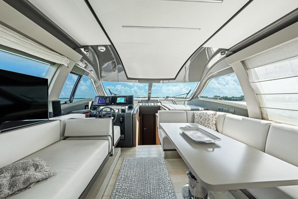 2018 Ferretti Yachts 55 