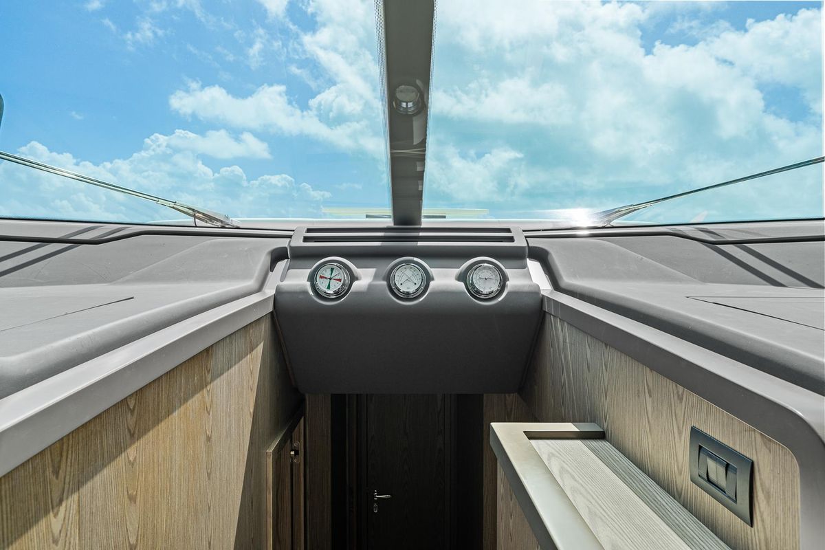 2018 Ferretti Yachts 55 