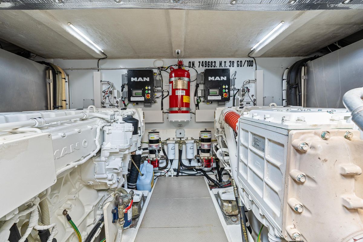 2018 Ferretti Yachts 55 