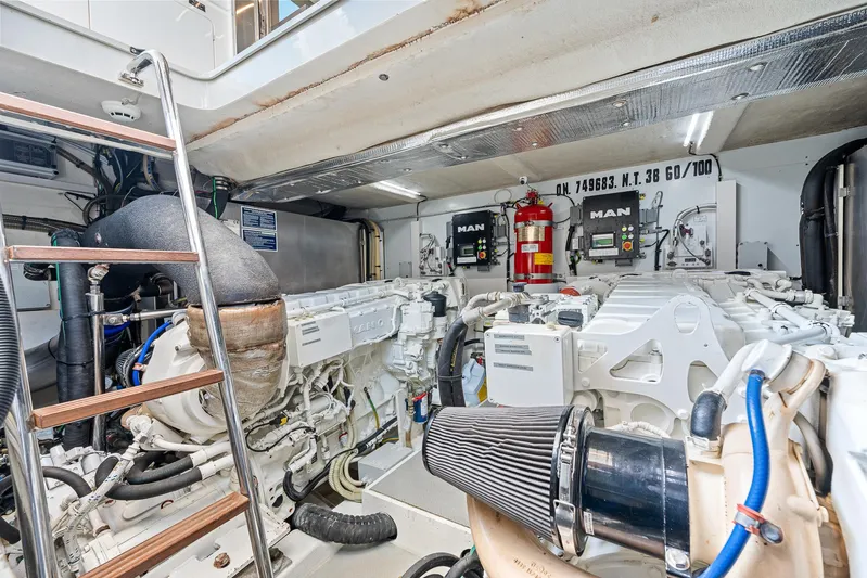 Funseeker Yacht Photos Pics 