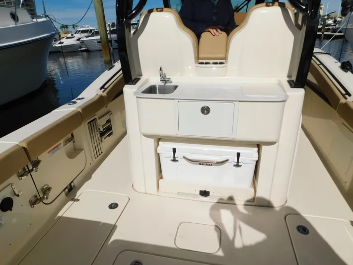 Patriot V Yacht Photos Pics 