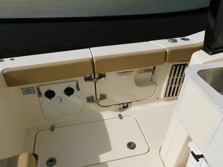 Patriot V Yacht Photos Pics 