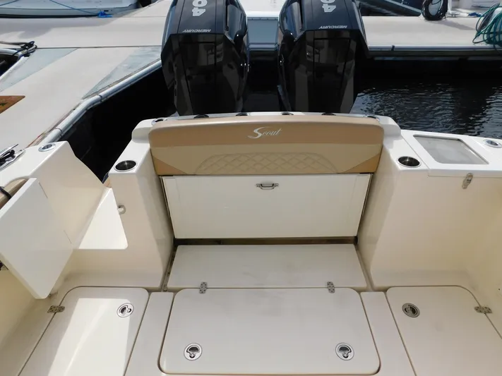 Patriot V Yacht Photos Pics 