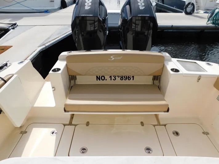 Patriot V Yacht Photos Pics 