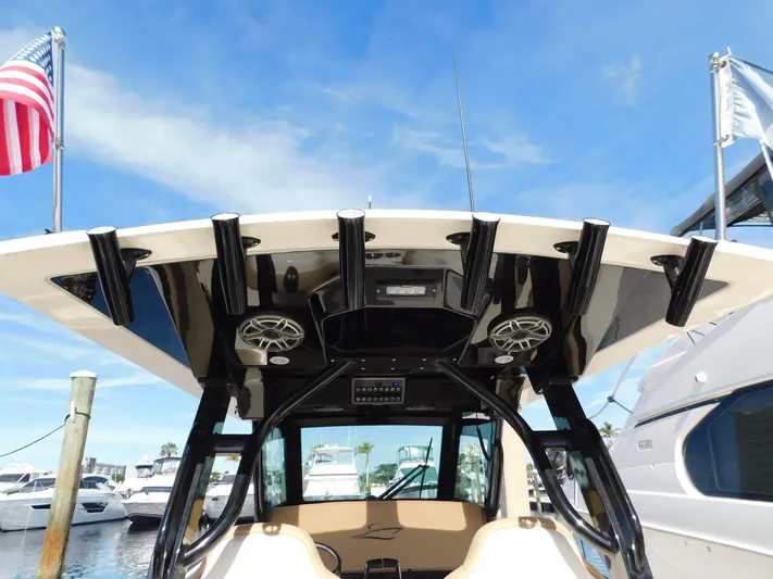 Patriot V Yacht Photos Pics 