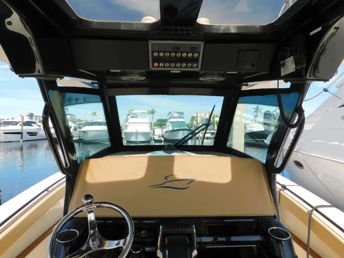 Patriot V Yacht Photos Pics 