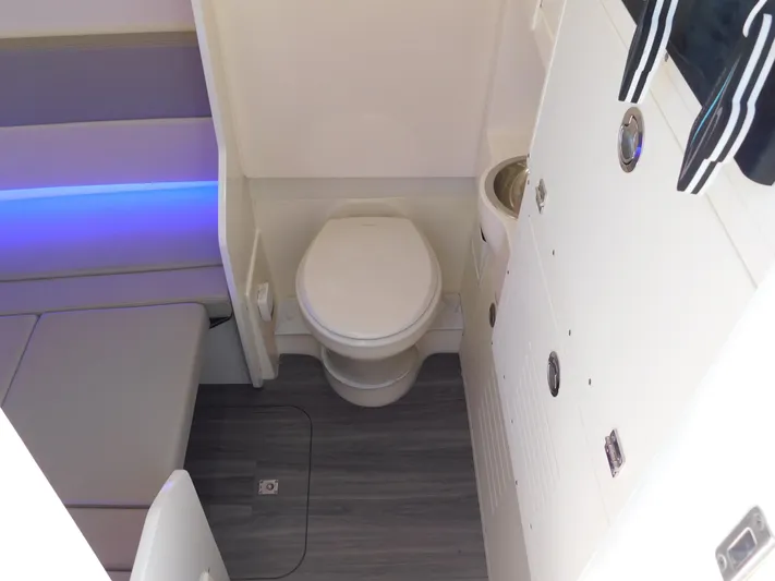 Patriot V Yacht Photos Pics 