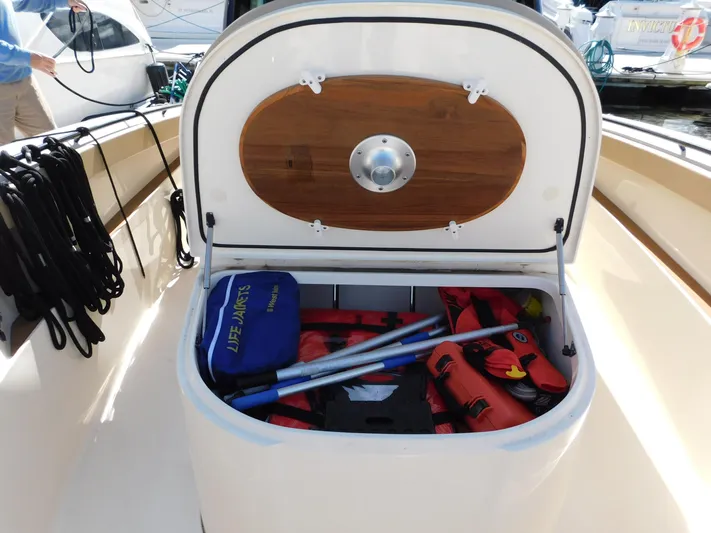 Patriot V Yacht Photos Pics 