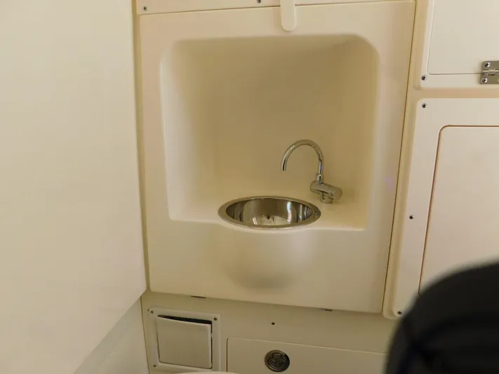 Patriot V Yacht Photos Pics 