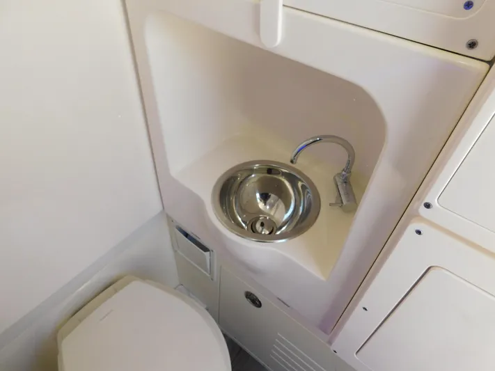 Patriot V Yacht Photos Pics 