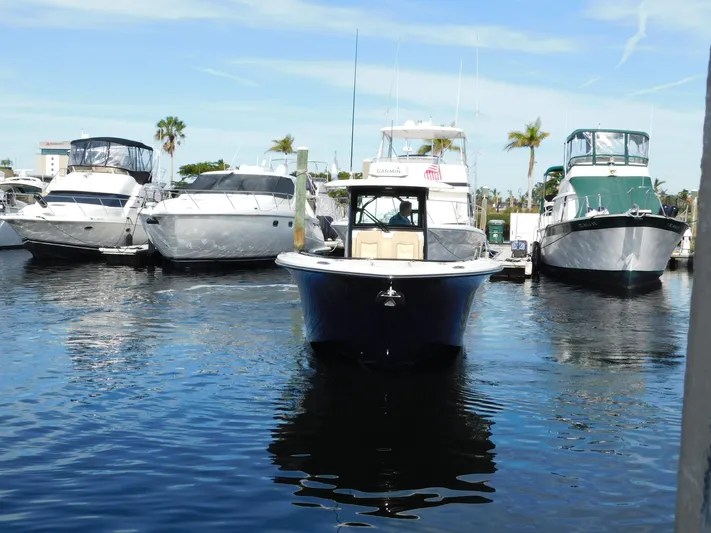 Patriot V Yacht Photos Pics 