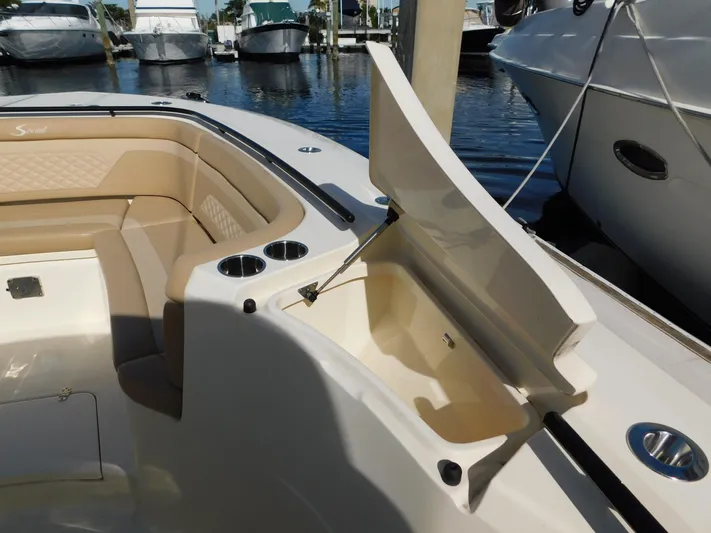 Patriot V Yacht Photos Pics 