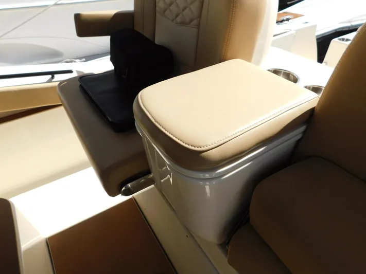 Patriot V Yacht Photos Pics 