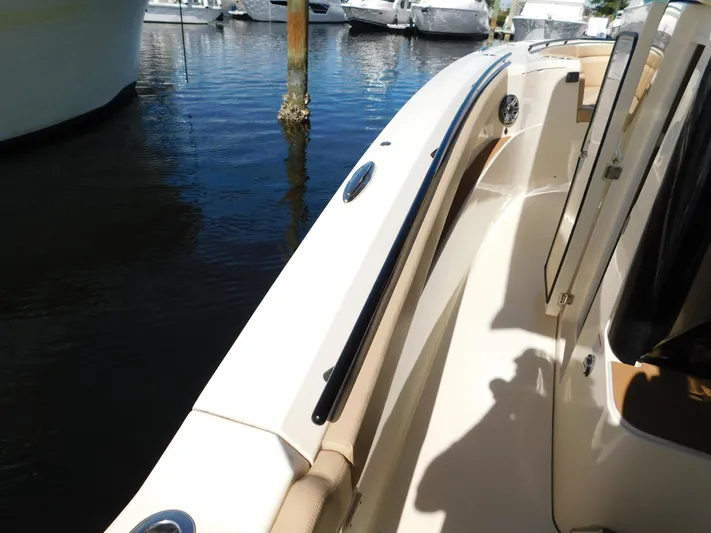 Patriot V Yacht Photos Pics 