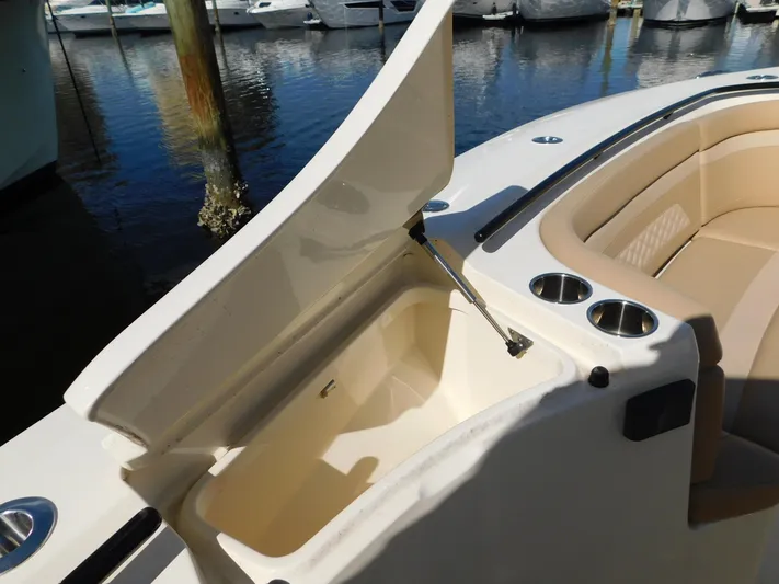 Patriot V Yacht Photos Pics 