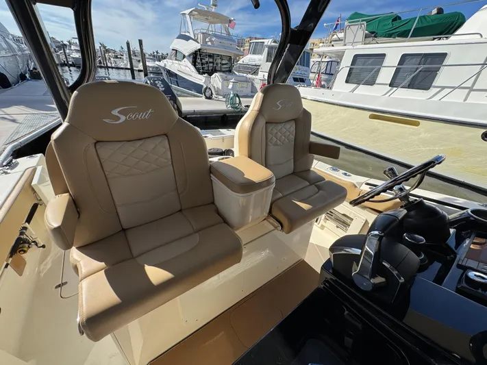 Patriot V Yacht Photos Pics 