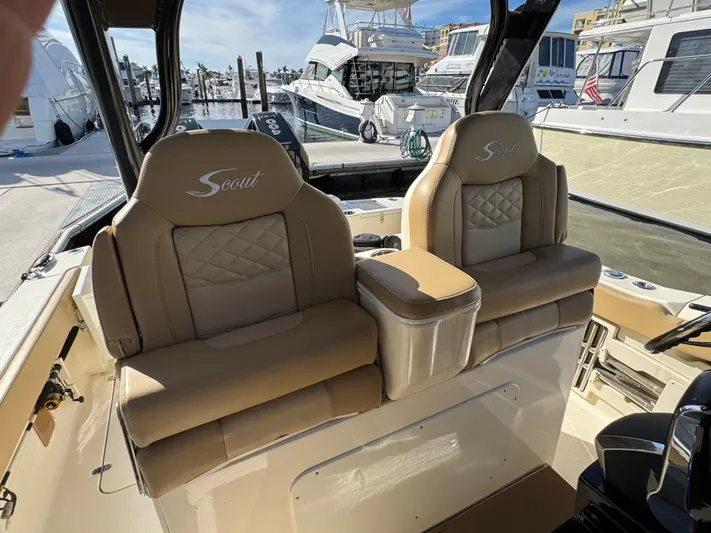 Patriot V Yacht Photos Pics 