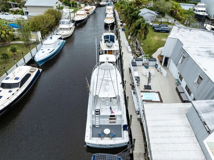 Cara Mia Yacht Photos Pics 