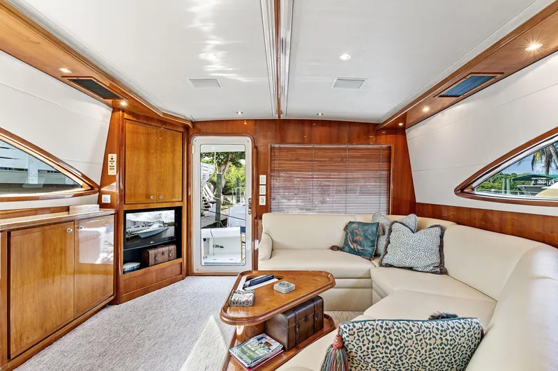 Cara Mia Yacht Photos Pics 