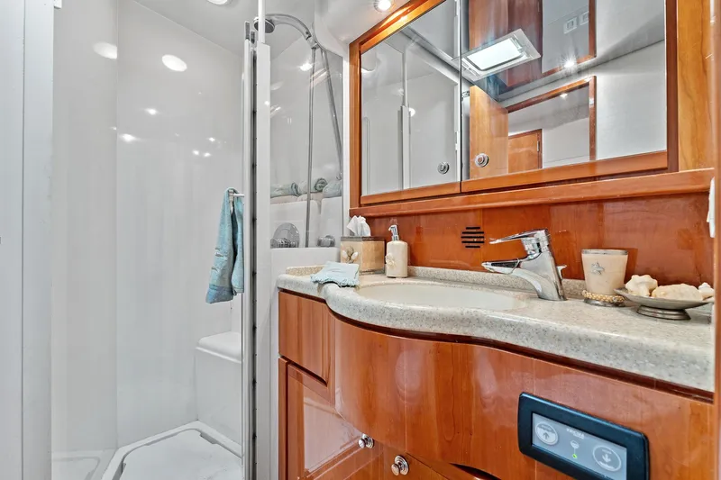 Cara Mia Yacht Photos Pics 