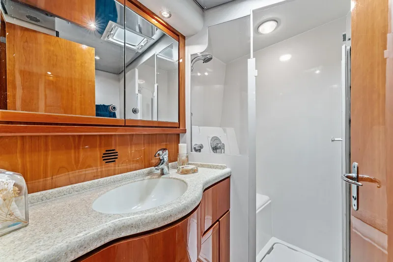 Cara Mia Yacht Photos Pics 